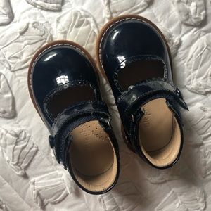Elephantito Mary Janes - Navy size 4